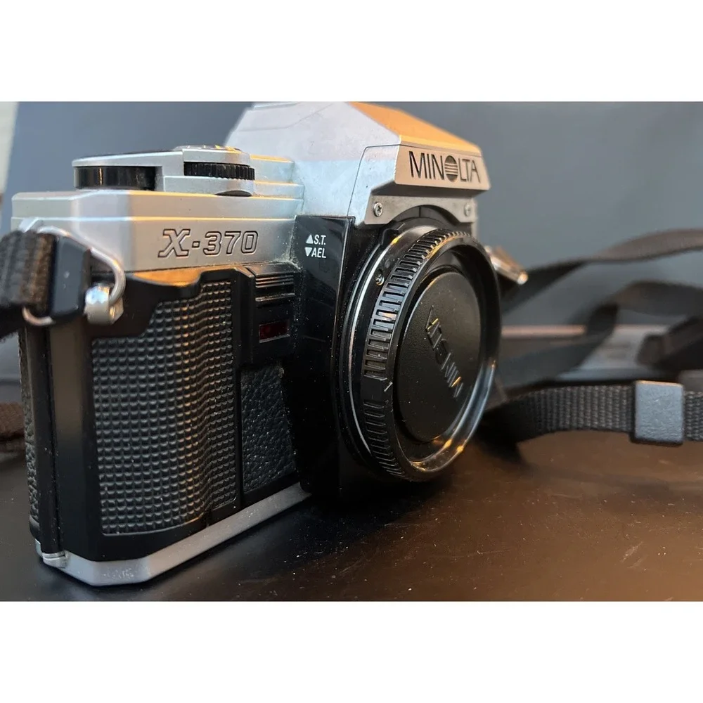 Minolta X-370 35mm SLR Camera Body, Lens Cap and Box